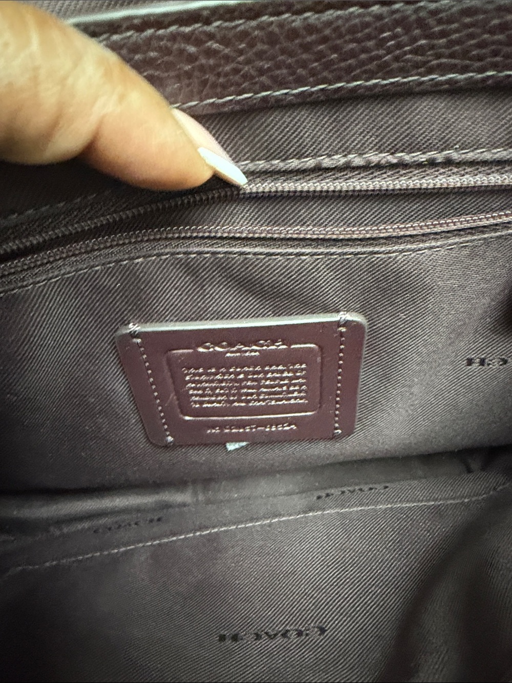 Coach Cassie Crossbody in a colorblock leather design turn-lock closure - Picture 8 of 9